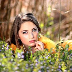 girl 1319146 1280