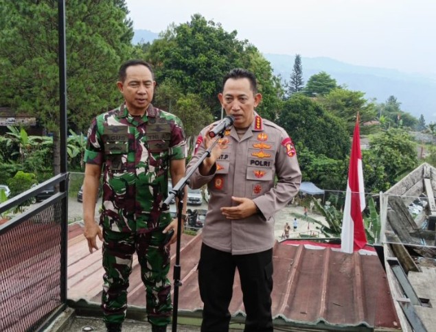 “Kapolri dan Panglima TNI Siapkan Langkah Tegas Atasi Aksi Anarkis, Pastikan Pemulihan Keamanan Nasional”