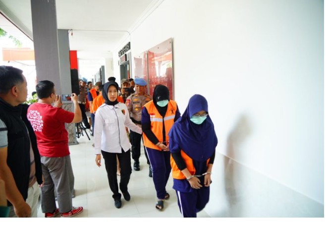 Polres Ponorogo Amankan Pasutri Diduga Jual Senpi Rakitan