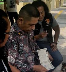 Di Samping Mapolrestabes, Pengacara Dibekap Oknum Polisi, Dituduh Mobil Curian, Endingnya…