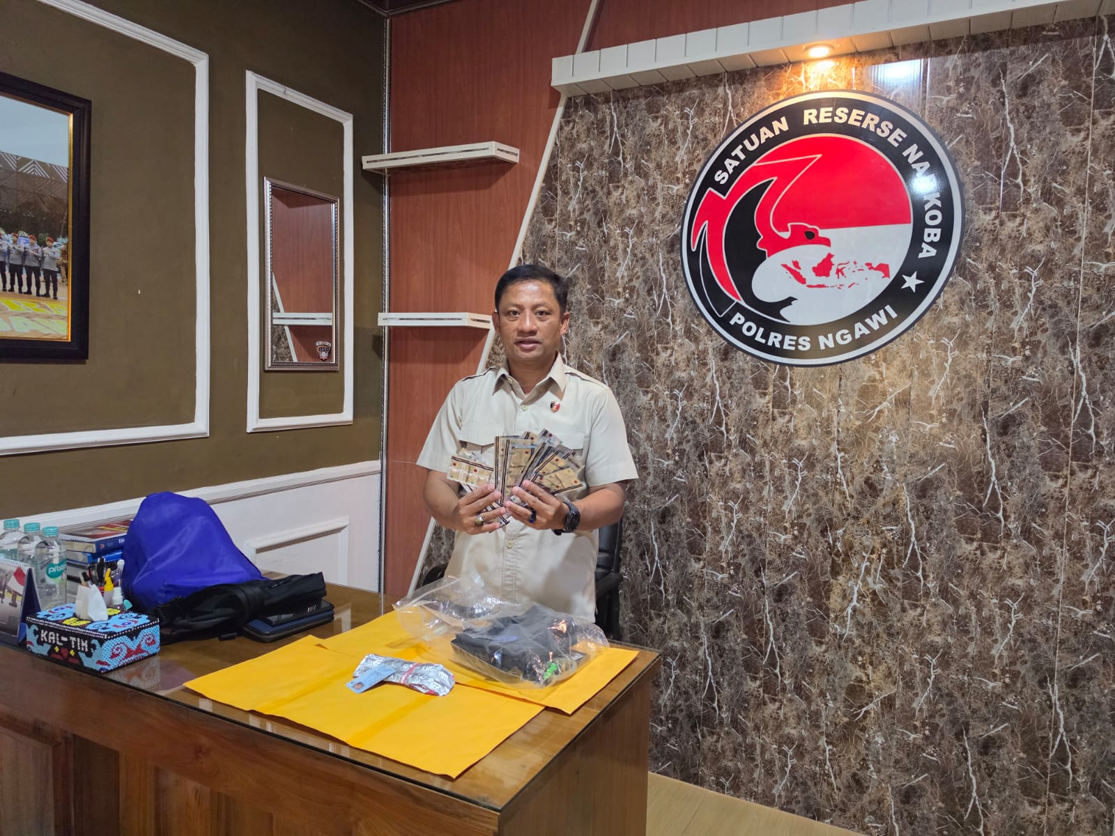 Satresnarkoba Polres Ngawi kembali Ungkap Kasus Okerbaya, Ratusan Butir Disita Dan Tersangka Diamankan