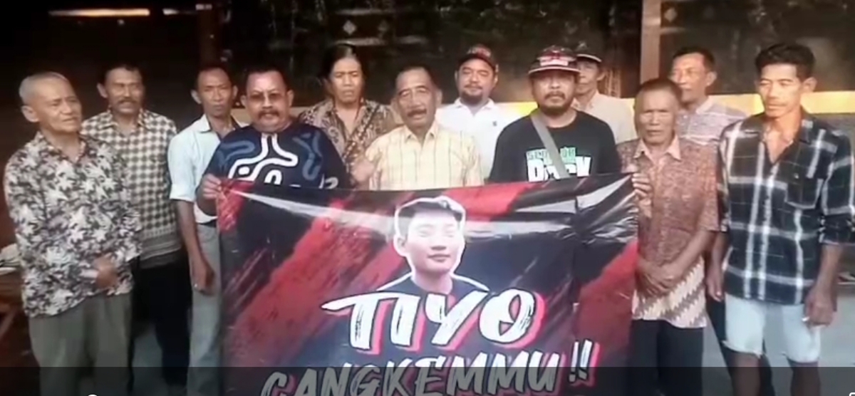 Aliansi Masyarakat Dan Pemuda Bojonegoro Kecam peryataan Tiyo Ardianto Mantan Ketua BEM UGM Yang Tidak Beretika